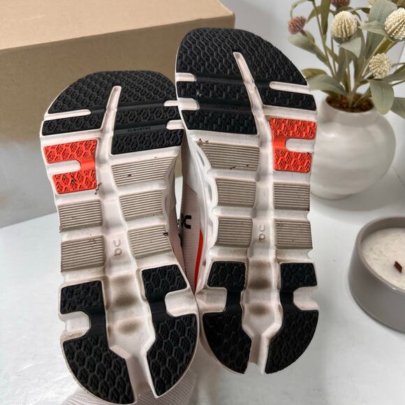 On Cloudrunner 2 Lightweight Sneaker Undyed/Sand 3WE10132400 Women's 7.5 Wide - Picture 8 of 10